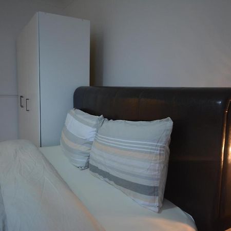 Five Bedroom Townhouse Near Excel Exhibition Centre London Exterior photo