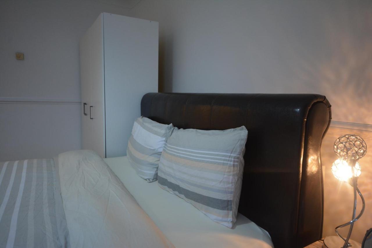 Five Bedroom Townhouse Near Excel Exhibition Centre London Exterior photo