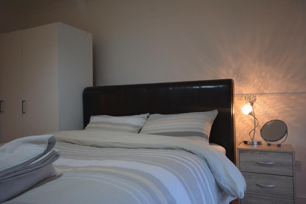 Five Bedroom Townhouse Near Excel Exhibition Centre London Exterior photo