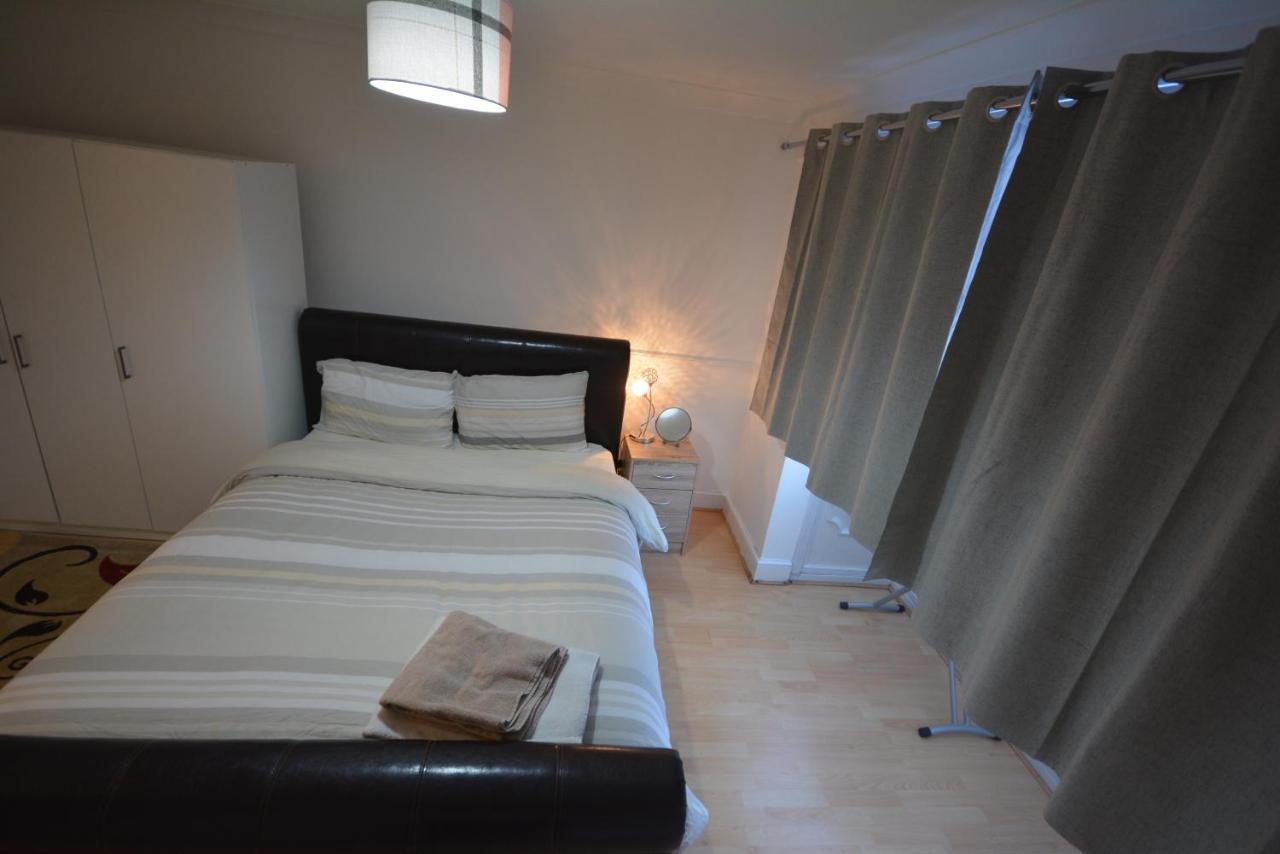 Five Bedroom Townhouse Near Excel Exhibition Centre London Exterior photo